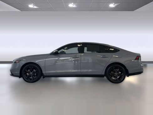 Used 2025 Honda Accord SE image 2