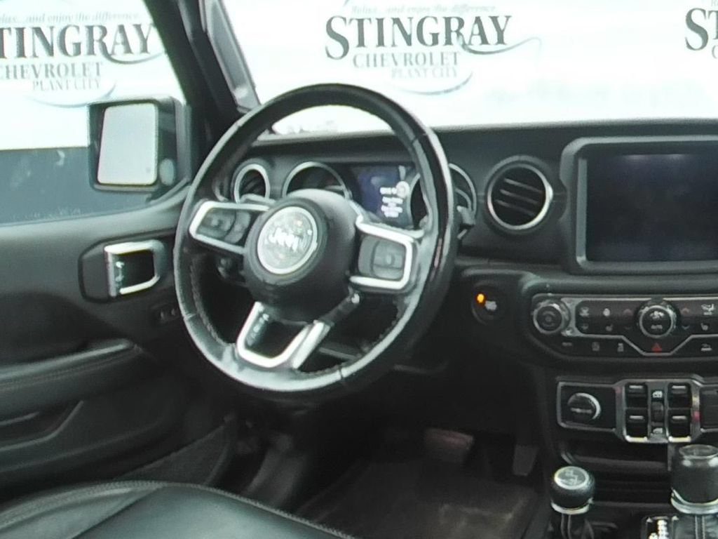 Used 2023 Jeep Wrangler Unlimited Sahara w/ Cold Weather Group AWD/4WD image 16