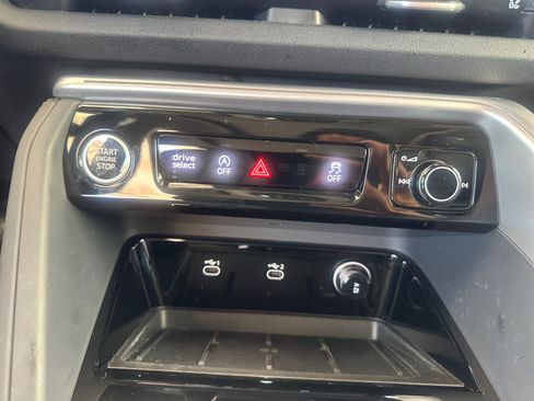 Used 2025 Audi Q5 Premium AWD/4WD image 21
