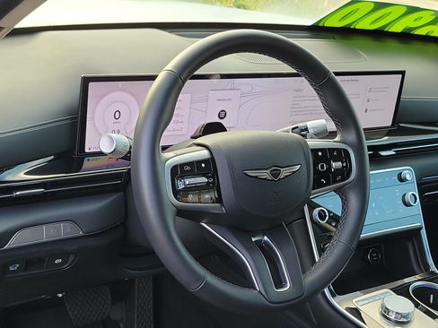 Certified 2026 Genesis GV80 2.5T AWD/4WD image 8