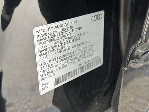 Certified 2025 Audi Q3 2.0T Premium image 25