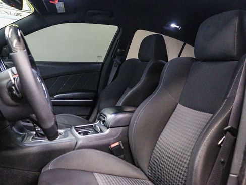 Used 2019 Dodge Charger GT RWD image 17