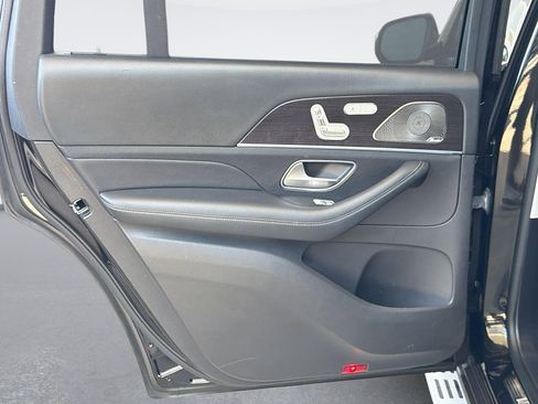 Used 2022 Mercedes-Benz GLS 450 4MATIC image 23