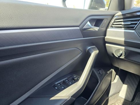 Used 2024 Volkswagen Jetta SE w/ Black Wheel Package FWD image 27