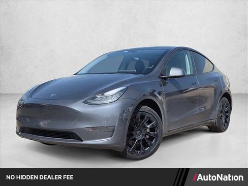 Used 2023 Tesla Model Y Long Range AWD/4WD image 1