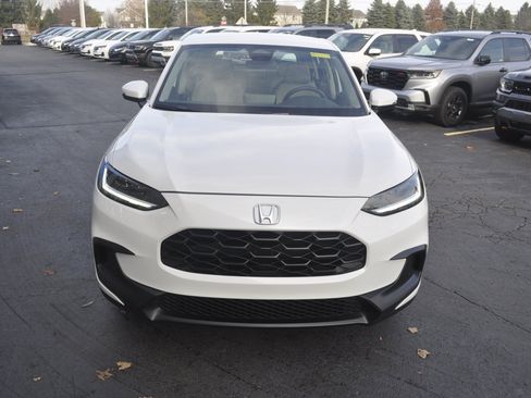 Certified 2025 Honda HR-V LX image 2