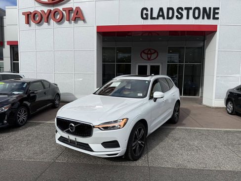 Used 2018 Volvo XC60 T5 Momentum w/ Convenience Package AWD/4WD image 1