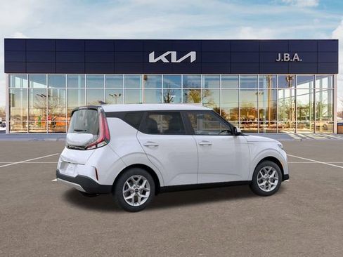 New 2025 Kia Soul LX w/ LX Technology Package image 6