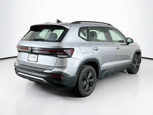 Used 2025 Volkswagen Taos S FWD image 9