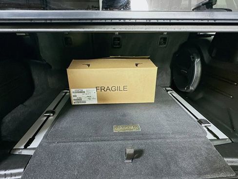 Used 2022 Jeep Wrangler Unlimited Sahara w/ Cold Weather Group image 27