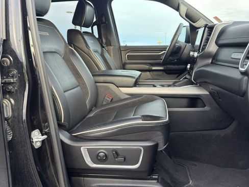 Used 2025 RAM 1500 Laramie image 18