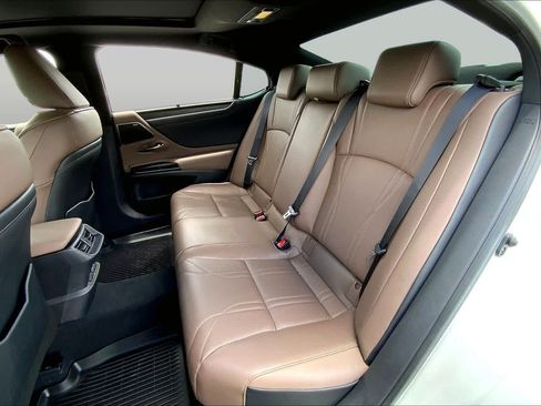 Used 2025 Lexus ES 350 Ultra Luxury FWD image 20