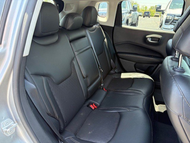 Used 2018 Jeep Compass Latitude w/ Popular Equipment Group FWD image 15