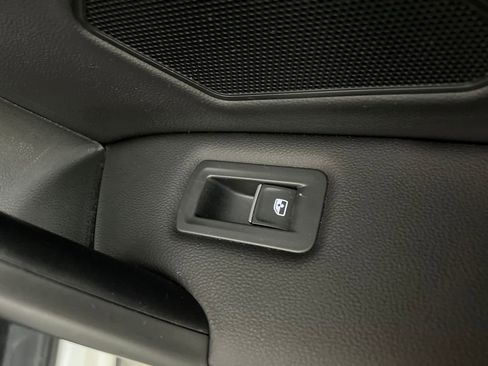 Used 2024 Volkswagen Tiguan Wolfsburg Edition image 24