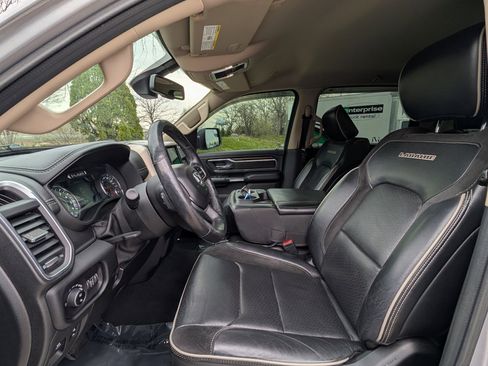 Used 2019 RAM 1500 Laramie image 10