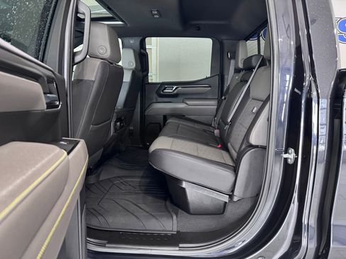 Used 2023 Chevrolet Silverado 1500 ZR2 w/ Technology Package image 10