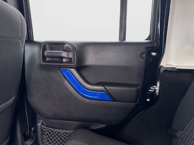 Used 2012 Jeep Wrangler Unlimited Sport AWD/4WD image 15