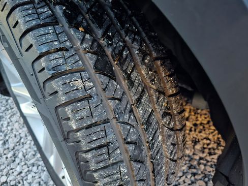 Used 2017 Ford Explorer XLT w/ Equipment Group 202A image 67