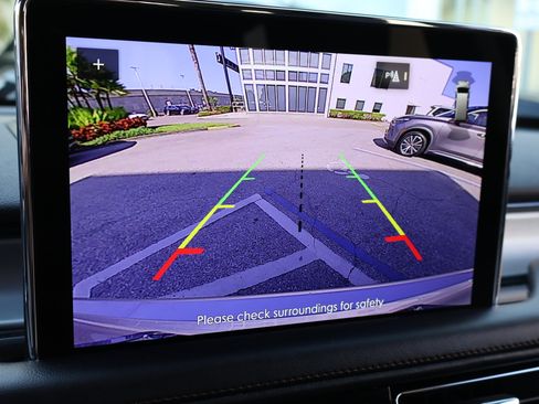 Used 2021 Lincoln Aviator 2WD w/ Elements Package image 4