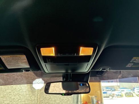 Used 2018 Toyota Tacoma TRD Sport image 21