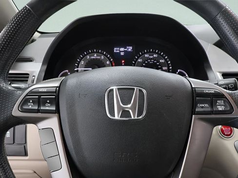 Used 2017 Honda Odyssey SE image 10