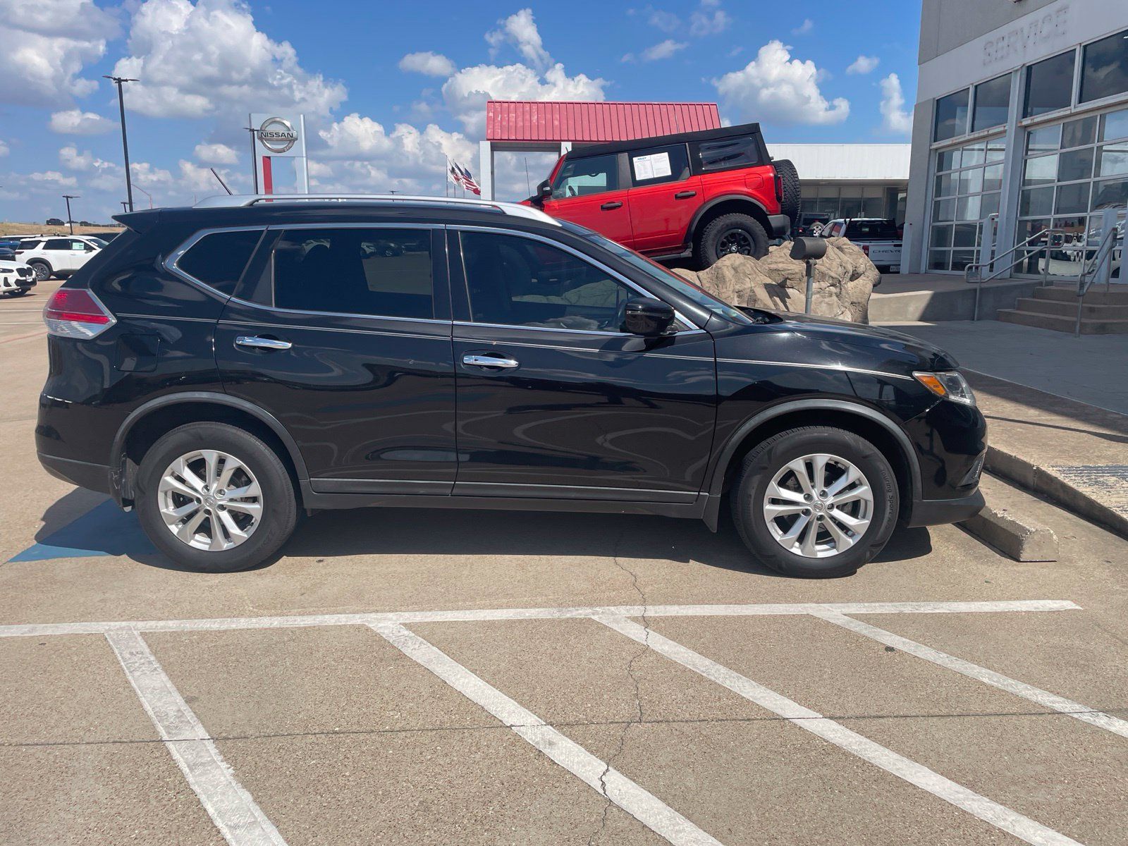 Used 2016 Nissan Rogue SV FWD image 31