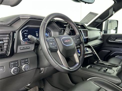 Used 2024 GMC Sierra 2500 AT4X image 36