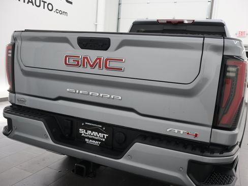 Used 2025 GMC Sierra 2500 AT4 w/ AT4 Premium Plus Package AWD/4WD image 35