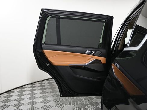 Certified 2023 BMW X7 xDrive40i w/ Premium Package image 32