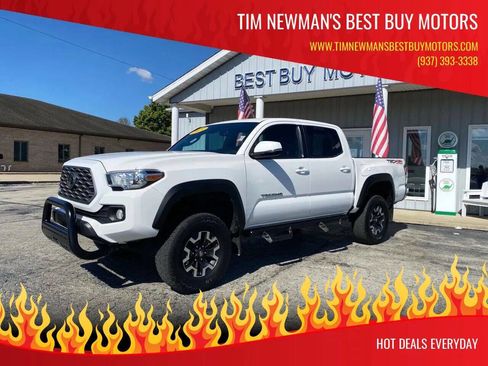 Used 2021 Toyota Tacoma TRD Off-Road image 1