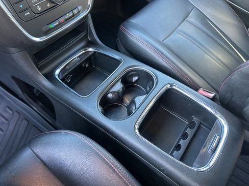 Used 2018 Dodge Grand Caravan GT image 26