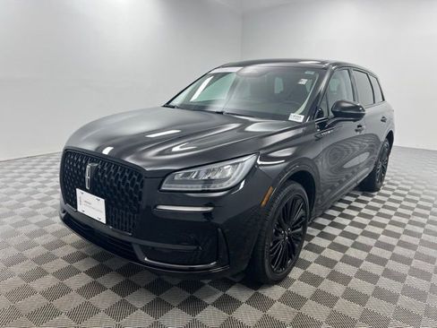 Used 2023 Lincoln Corsair AWD w/ Equipment Group 101A image 3
