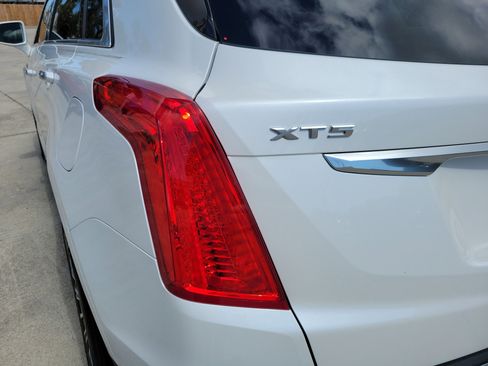 Used 2019 Cadillac XT5 Luxury image 10