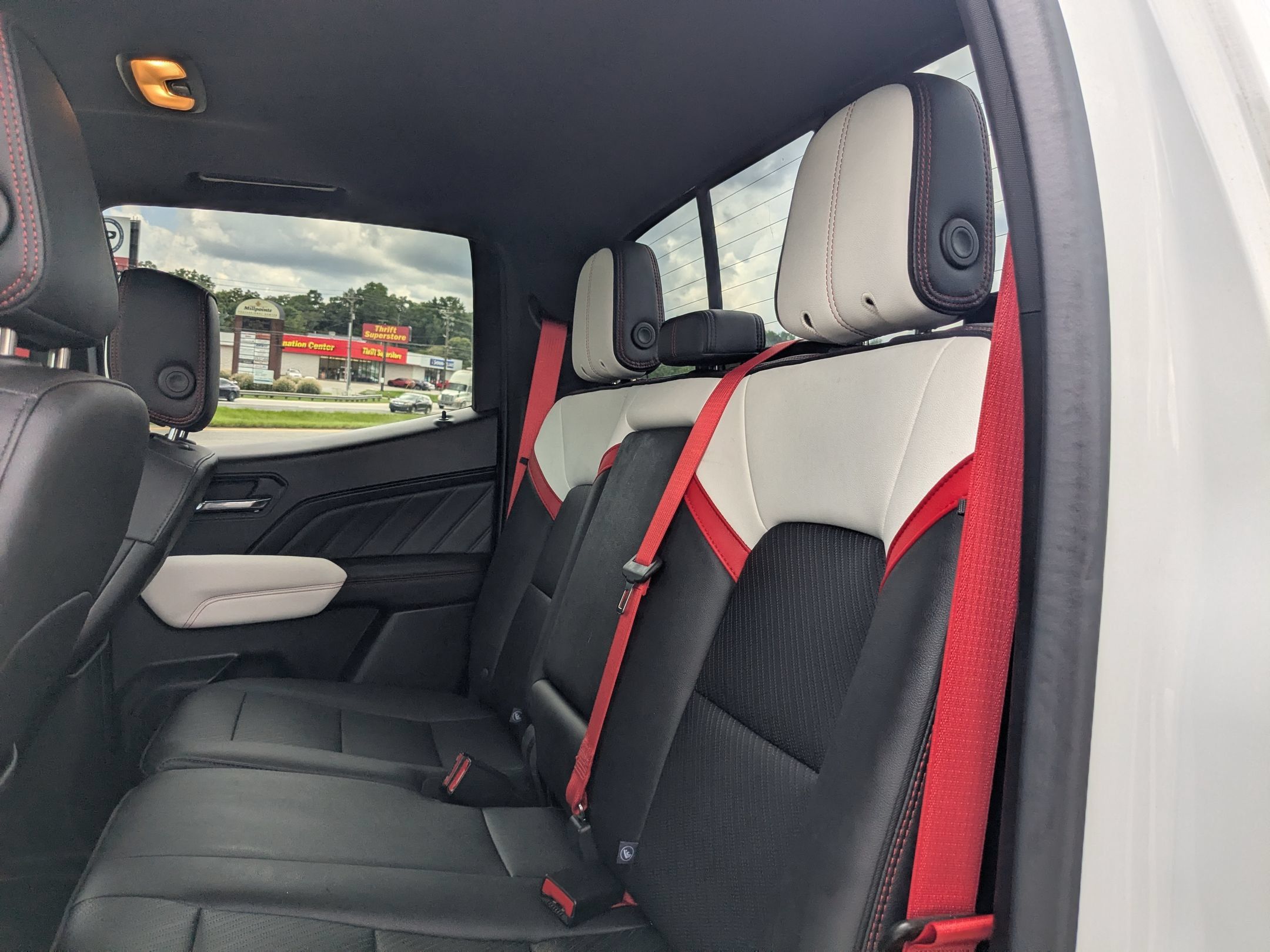 Used 2023 GMC Canyon AT4X w/ Edition 1 AWD/4WD image 26