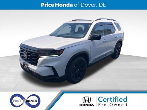 Used 2025 Honda Pilot Black Edition image 1