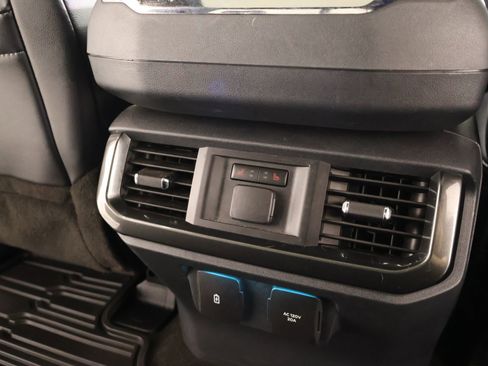 Used 2021 Ford F150 Lariat w/ Equipment Group 502A High AWD/4WD image 18