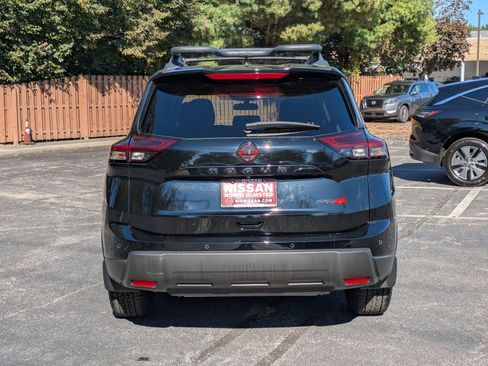 Certified 2025 Nissan Rogue SV image 7