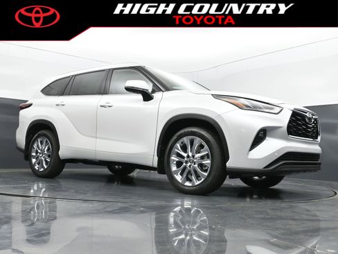 New 2026 Toyota Highlander Limited AWD/4WD image 41