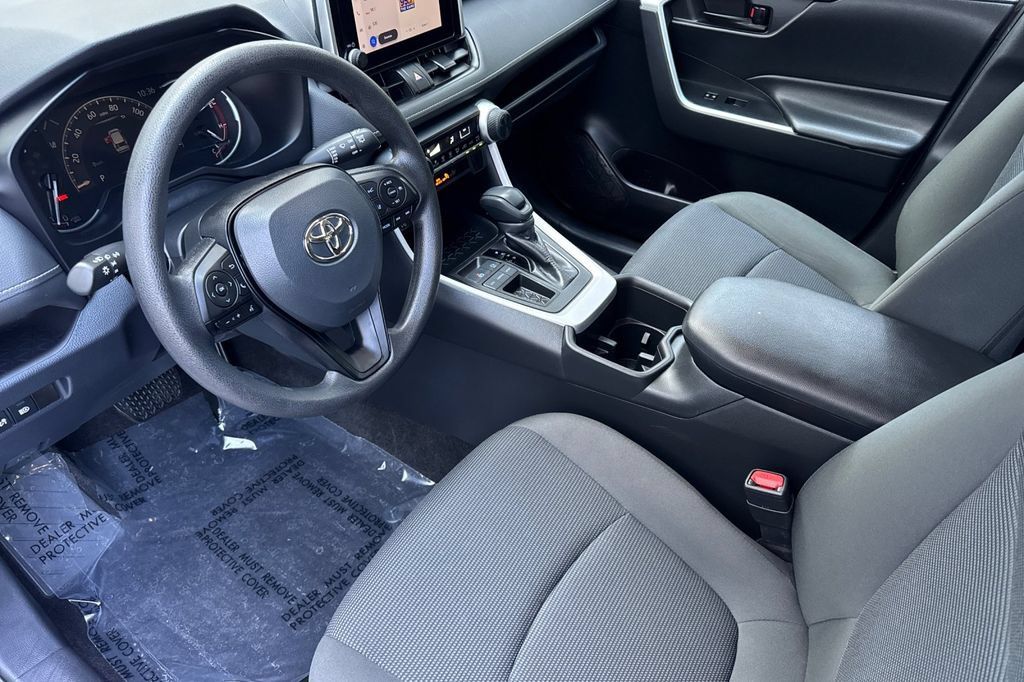 Certified 2023 Toyota RAV4 LE FWD image 9