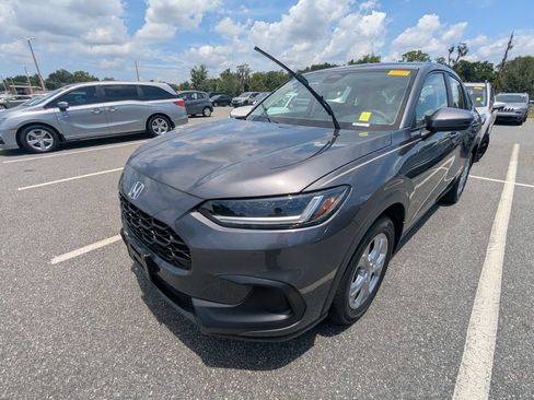 Used 2024 Honda HR-V LX image 3