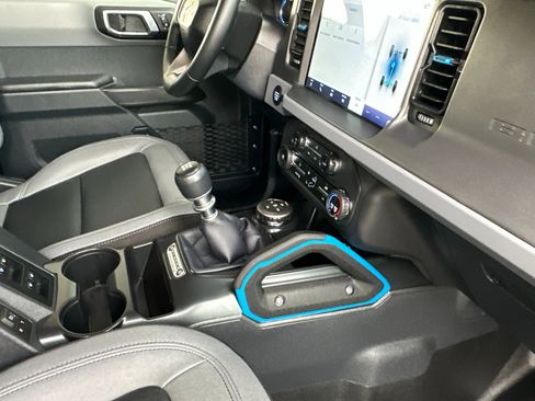 Certified 2024 Ford Bronco Black Diamond w/ Sasquatch Package image 17