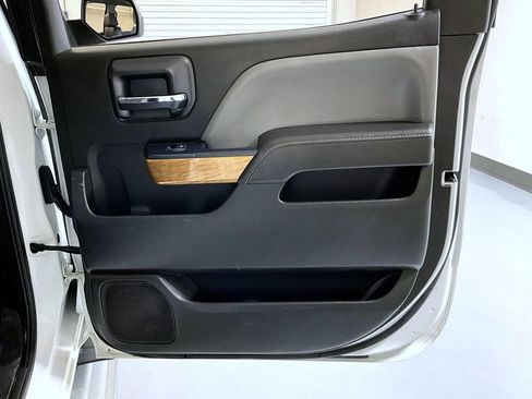 Used 2017 Chevrolet Silverado 1500 LTZ w/ Sport Package AWD/4WD image 17