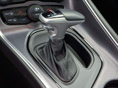 Used 2016 Dodge Challenger R/T Scat Pack w/ Leather Interior Group image 16