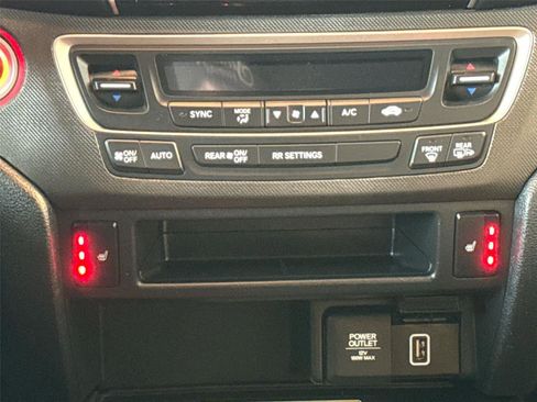 Used 2023 Honda Passport TrailSport image 17