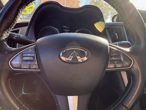 Used 2017 INFINITI Q50 3.0t Premium image 10