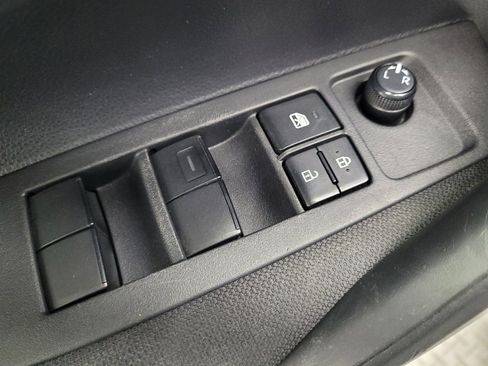Used 2020 Toyota Corolla LE FWD image 27