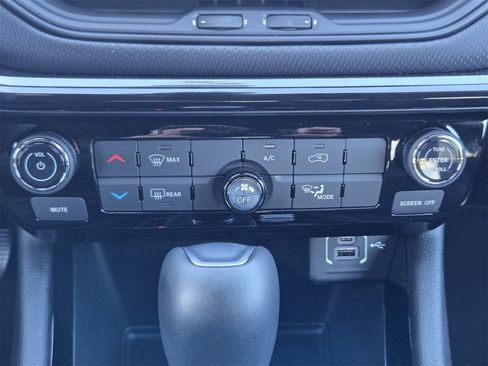 New 2026 Jeep Compass Latitude image 20