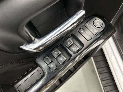 Used 2018 Chevrolet Silverado 1500 LT w/ All Star Edition image 18