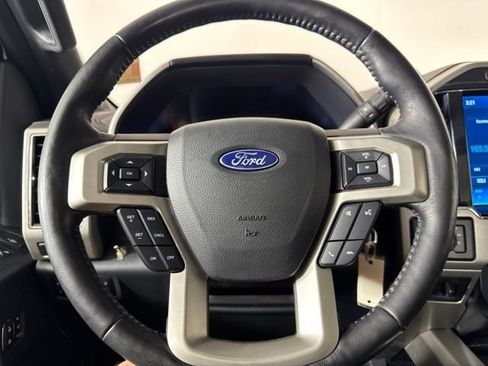 Certified 2022 Ford F250 Lariat w/ Lariat Value Package AWD/4WD image 18