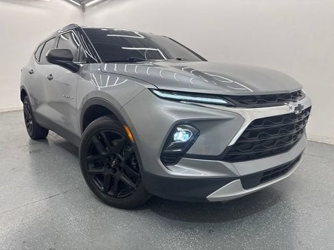 Used 2023 Chevrolet Blazer LT w/ Convenience Package FWD image 3